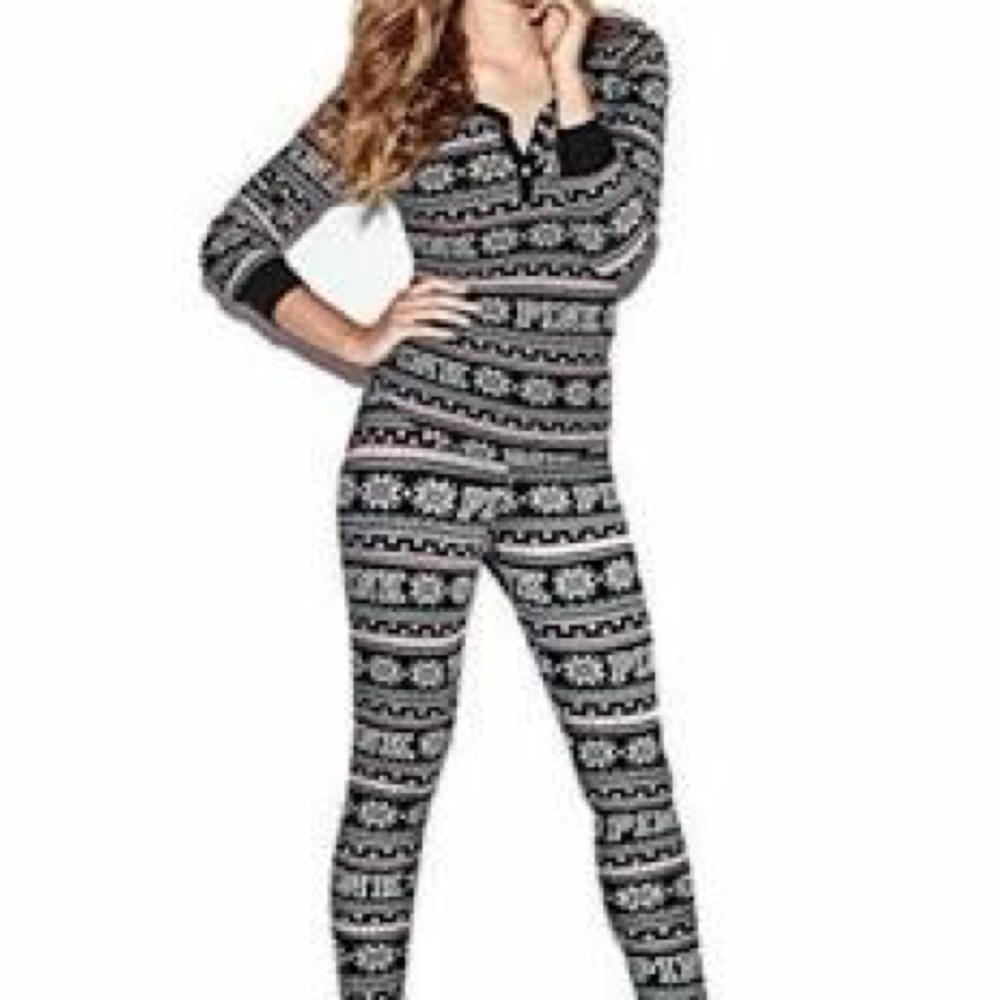 PINK Victoria’s Secret Black Fair Isle Pajamas M/L